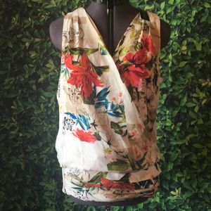 NWT floral White House Black Market Top Small